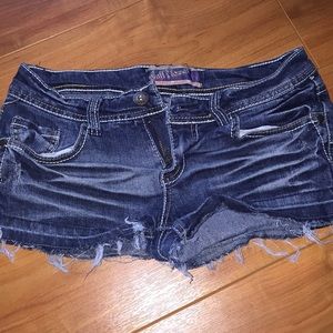 Wallflower jean shorts size 5